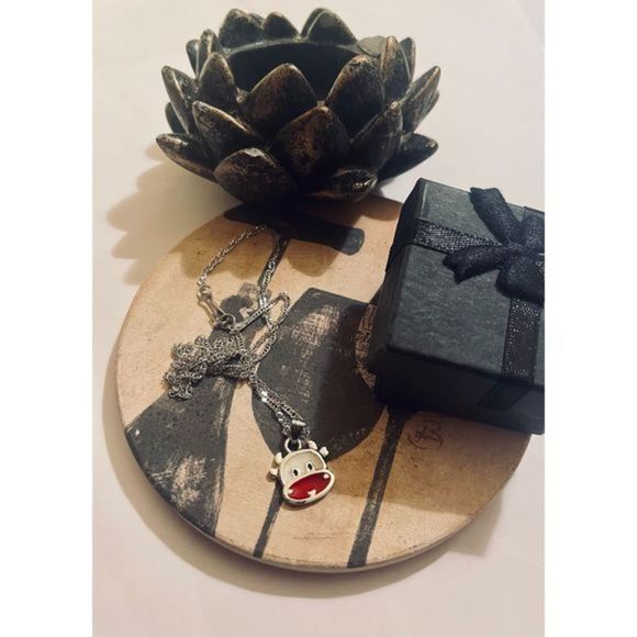 Cute COW NECKLACE - Picture 1 of 6